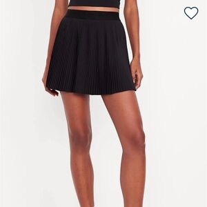 Old Navy Black Pleated Athletic Skort